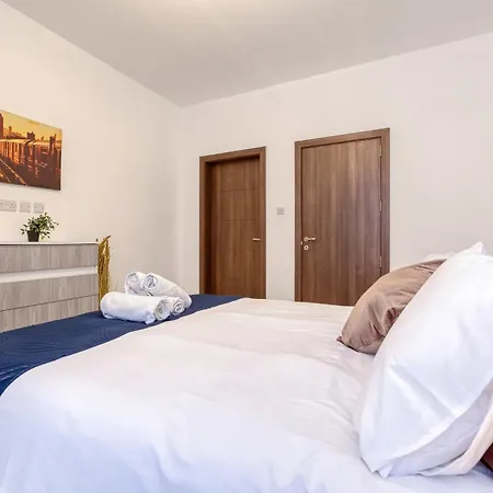 Apartment Spacious 3br With Private Terrace & Wifi By 360 Estates