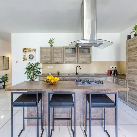 Apartment Spacious 3br With Private Terrace & Wifi By 360 Estates Zabbar
