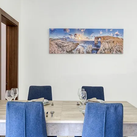 Spacious 3br With Private Terrace & Wifi By 360 Estates Zabbar