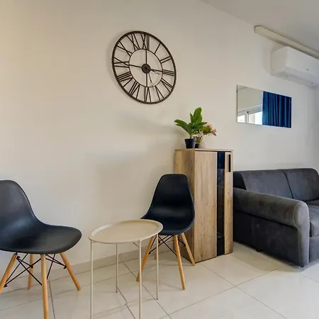 Spacious 3br With Private Terrace & Wifi By 360 Estates 아파트 Żabbar