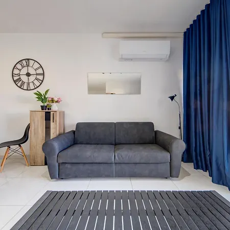 Spacious 3br With Private Terrace & Wifi By 360 Estates * Żabbar