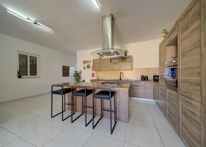 Lejlighed Spacious 3br With Private Terrace & Wifi By 360 Estates Żabbar