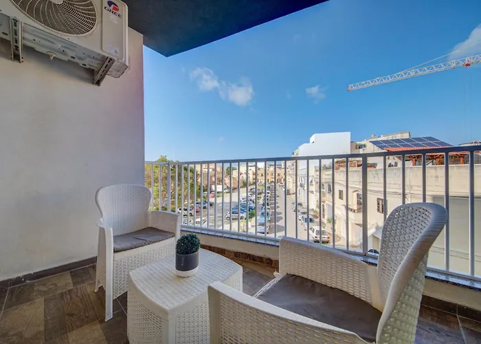 Spacious 3br With Private Terrace & Wifi By 360 Estates Lejlighed *