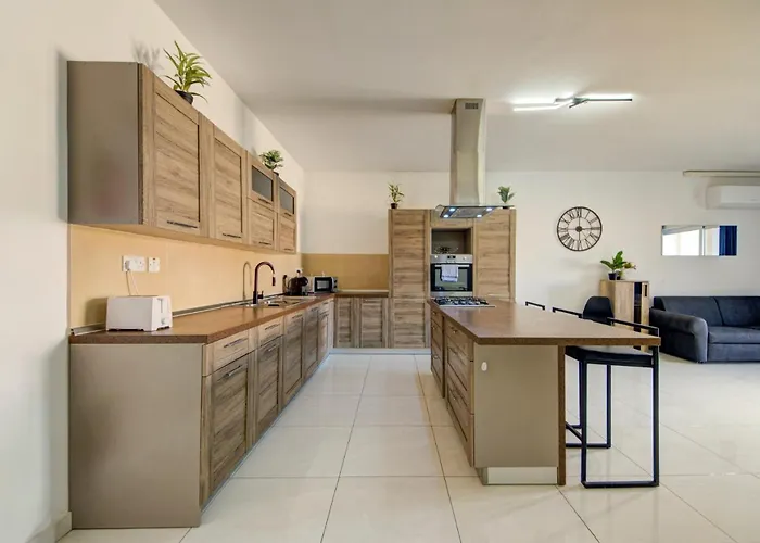 Spacious 3br With Private Terrace & Wifi By 360 Estates Lejlighed Żabbar
