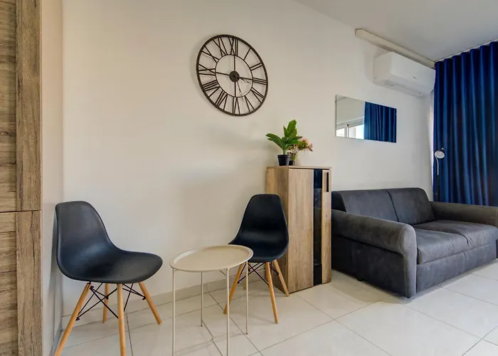 Spacious 3br With Private Terrace & Wifi By 360 Estates Lejlighed Żabbar