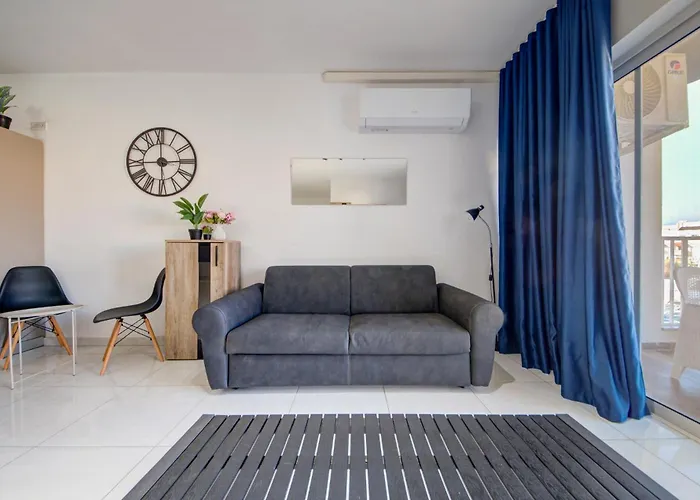 Spacious 3br With Private Terrace & Wifi By 360 Estates * Żabbar