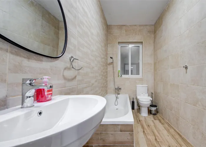 Spacious 3br With Private Terrace & Wifi By 360 Estates * Żabbar